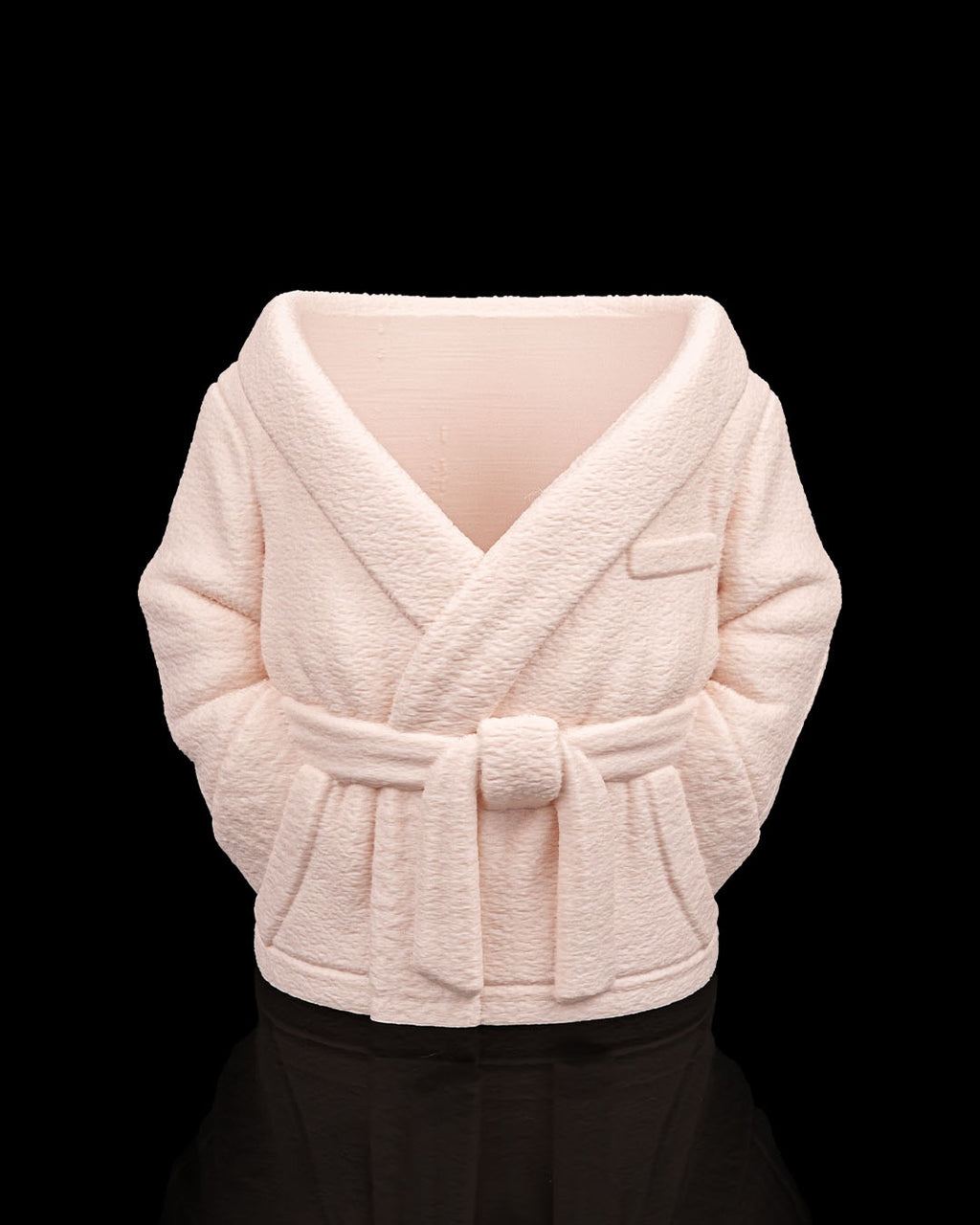 3D printed can holder shaped like a bathrobe