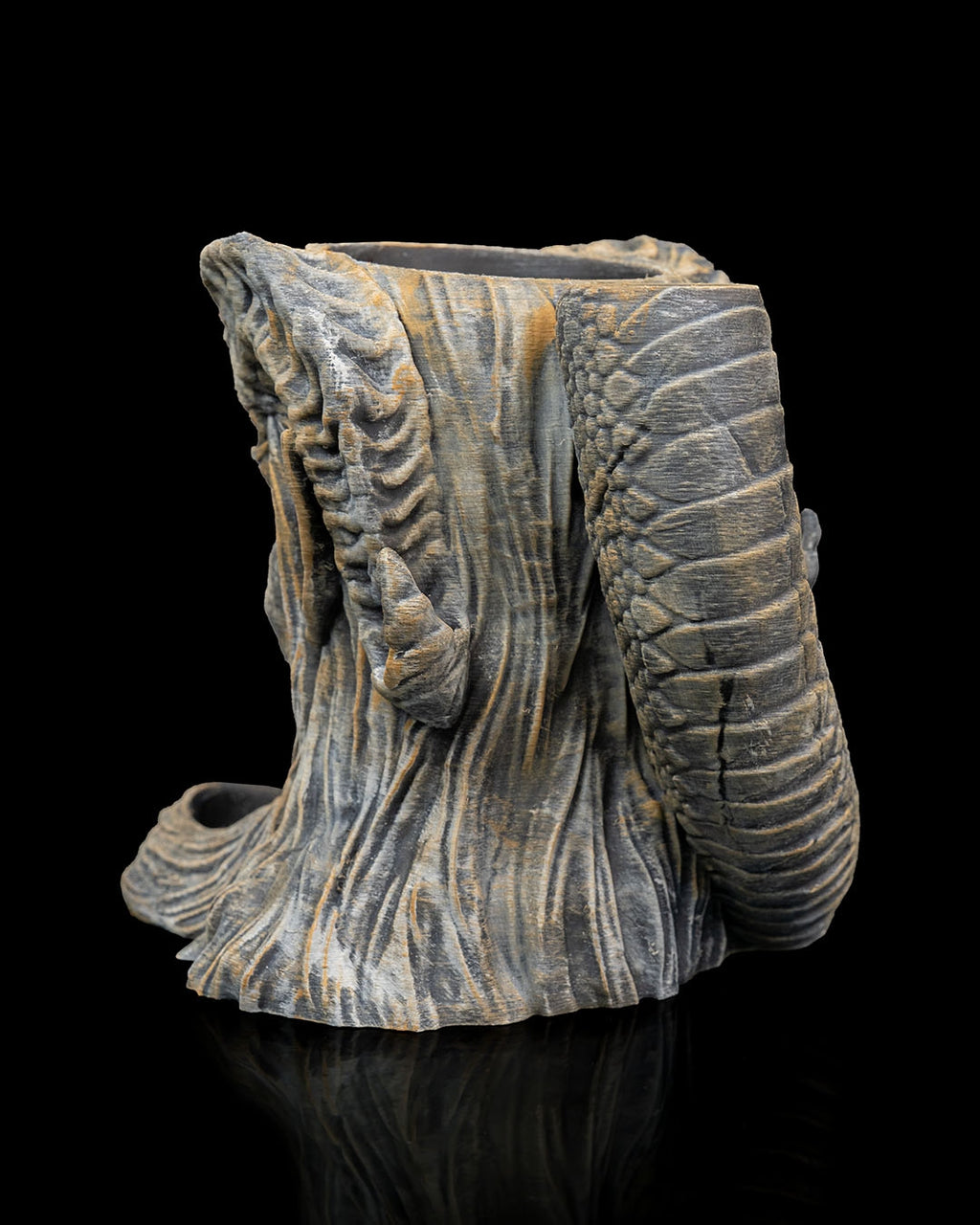 Detailed Infernal Gambit dice tower can holder